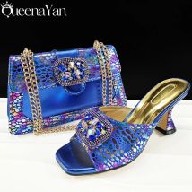 Italienisches Modedesign, Schuhe und Taschen, passendes Set, 2025, Peep-Toe-High-Heels, blaue Farbe, Strasssteine, Damenschuhe für Party