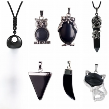 Black Onyx Pendant Necklace for Women Men Natural Agate Stone Crystal Charming Chunky Spiritual Energy Healing Divination