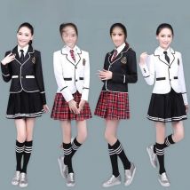 children's school uniform clothing and long sleeved chorus of primary school students reading British student school uniforms