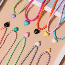 HANGZHI 2022 New Color Beaded Chain Resin Heart Pendant Necklace For Women Girls Trendy Clavicle Chain Delicate Jewelry Gift