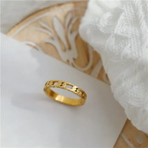 Vintage French Hollow Chain Twist Ring Women's Fashion Personality Party Ring Simple Titanium Steel Jewelry 18K Gold Plated