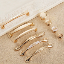 Champagne Gold Door Handles Zinc Alloy Cabinet Handle Drawer Knobs European Wardrobe Pulls Kitchen Handle Furniture Hardware