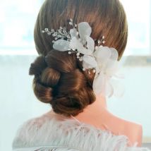white flower barrettes beaded bride modeling beige floral hair clips  wedding hair accessories