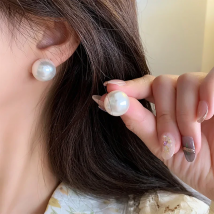 Half Round Pearl Clip Earrings No Hole Ear Clips Geometric Pearl Clip on Earring Without Piercing Minimalist Earring CEk552