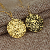 Fashion Retro Movie Pirates of the Caribbean Necklace Aztec coin Vintage Gold Captain Jack Sparrow Medallion Skull Men Necklaces