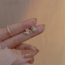 Uini-Tail hot selling new 925 Tibetan silver cute micro-inlaid duck earrings temperament luxury daily wild lucky duck earrings