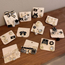 Luxury Fashion Pearl Flower CC Brooches for Women's clothing Number 5 Brooch Gift for Girl Friend Accessories For Jewelry