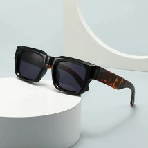 New Retro Square Sunglasses for Women Men Fashion Luxury Brand Vintage Frame Sun Glasses Modern Female Male UV400 Shades