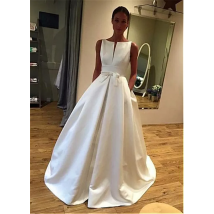 Simple A-Line Boho Beach Wedding Dresses V-neck with Bow Sleeveless Bridal Gown Plus Size Vintage Princess Party Dress