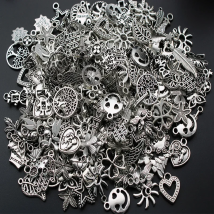 30pcs/Lot Tibetan Silver Mixed Styles Leaf Heart Key Crown Charms Pendants DIY Jewelry for Necklace Bracelet Making Accessaries