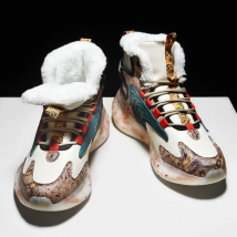 Men boots 2025 New Winter Slippers Warm Men Shoes Waterproof Non-Slip Plush Sneakers Male tenis shoes