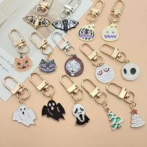 Halloween Keychain Bat Mummy Pumpkin Head Ghost Alloy Charm Pendant Jewelry Christmas Tree Girls' Schoolbag Key Decoration Gift