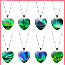 FIMAODZ Green Northern Lights Necklace Aurora Borealis Scenery Picture Glass Crystal Pendant Handmade Chain Jewelry Souvenirs