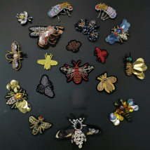 Bees sequins Rhinestones bead brooch patches applique sew on beading applique clothes shoes bags decoration patchfor clothing
