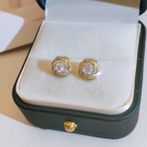 18k gold 18 k Woman Stud Earrings Unusual Earings Trend Piercing Small Crystal Vintage Ear Cuffs For Party Women's Jewelry