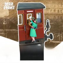 1/35 resin figure unpainted model kit, military theme, WWII soldiers, lovers parting, unassembled and unpainted GK