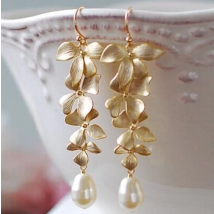 2020 Wholesale Hot Sale Korean Sweet Flower Pearl Earrings Long Tassel Golden Orchid Matte Hook Earrings