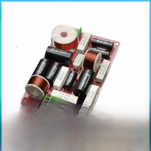 1Pcs 2 Way Hi-Fi Audio Treble + Bass Crossover Speaker Frequency Divider Stereo Crossover Filters 18dB 150W Free Shippin