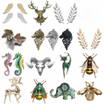 Vintage Angel Wings Deer Wolf Cat Brooch for Women Multiple Layers Chain Crown Skull Head Brooches Shirt Collar Pins Brooches