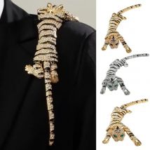 Brooch Pin Shiny Rhinestones Inlaid Tiger Shape Badge Rust-Resistant Lightweight Bendable Tiger Brooch Fashion Accessories