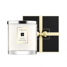 Vela perfumada Jo Malone Lime Basil & Mandarin / Aromática / 2100 g con fragancia fresca de lima, manjericón y mandarina para un ambiente sofisticado