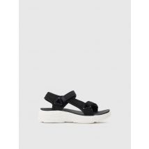 Sandalia deportiva negra con tiras adherentes y suela blanca con volumen INSIDE