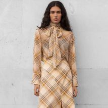 PuntoSalao Blusa estampada cuadros para mujer fluida detalle lazada en cuello