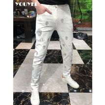 Hip Hop dünne weiße Bleistift hose Nachrichten Streetwear schlanke Reiß verschluss Männer Jeans Homme Diamanten Schädel Stil männliche Biker Patch Hose
