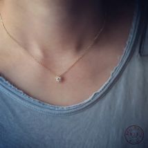 Halskette mit Anhänger aus 925er-Sterlingsilber, schlichtem Diamant und Gold, kleiner Sonne, für Damen, leichter Luxus, Hochzeitsschmuck, Accessoires