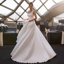 Maßgeschneidertes Hochzeitskleid Vestido De Noiva Sexy Square Neck Ärmellos Perlengürtel Einfaches