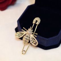 Luxus Voller Kristall Gold Farbe Biene Broschen Für Frau Shiny Hohl Biene Brosche Pin Für Mantel Schal Edlen Schmuck