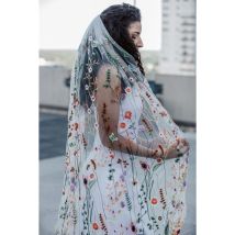 Floral Bridal Wedding Veils with Comb Wild Flowers Lace Secret Garden Veil for Brides Colored Colorful Fingertip Accessories