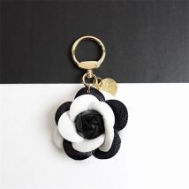 Fashion Camellia Tassel Keychian for woman Luxury Jewelry 2025 Bag decoration party accessories