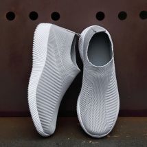 Scarpe vulcanizzate da donna Sneakers da donna di alta qualità Slip On Flats Scarpe Mocassini da donna Taglie forti 42 Walking Flat