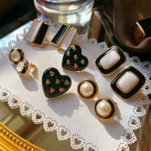 Huanzhi neue unregelmäßige Metall schwarz tropfen Öl Liebe Asymmetrie Kontrast Ohrring für Frauen Party Bankett Kleid Schmuck Geschenk