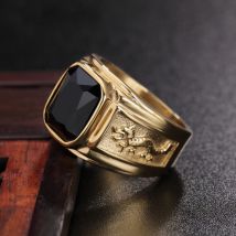 Kreatives Design Quadrat Schwarz Rot Stein Herren Ring Punk Retro Gold Farbe Doppel Drachen Edelstahl Ringe Amulett Schmuck Geschenk