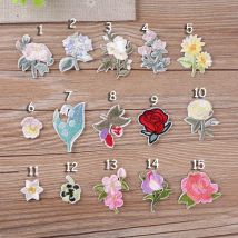 Exquisite Kleine Japanischen Blumen Stickerei Eisen Patches für Kleidung Eisen auf Aufkleber auf Kleidung T-shirt Abzeichen Eisen-auf Applique