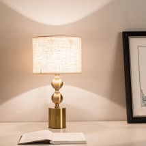Kreative Mode Tisch Lampe Moderne Einfache Goldene Schlafzimmer Modell Zimmer Villa Zimmer Tuch Abdeckung Lampe Luxus Metall Tisch Lampe
