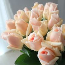 7 Stück Rosen Künstliche Blumen Real Touch Zweig Stiel Latex Rose Handgefühl Filz Rosenblumen Dekoration Zuhause Hochzeit Party