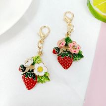 Einfache legierung schmuck farbe obst erdbeere form schlüsselbund anhänger dekoration mode damen tasche zubehör schmuck geschenke