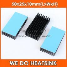 WIR MACHEN KÜHLKÖRPER 50 x 25 x 10 mm Kühlkörper aus Aluminium, schwarz eloxierter Kühlkörper mit blauem Wärmeleitpad