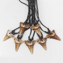 12 stücke braune Faux Hai Zähne Charme Anhänger Schmuck schwarz Wachs Schnur Anhänger Halskette Schmuck für Mode Frauen Männer Bijoux