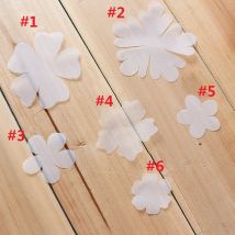 100 Teile/los Bekleidungszubehör kleine Blumen Applikation Weiß in Organza DIY Brosche handgemachte Spitzenaufnäher Hochzeitskleid