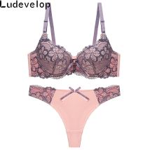 Gute Qualität Sexy Büstenhalter Gestickte Unterwäsche Set ABC Cup Frauen Bh Set Push-Up Spitze Bh Tanga Sets