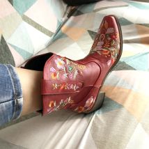 Retro cowboy stiefel Niedrigen Ferse Herbst Winter Frauen Schuhe Kühle Britische bestickt Design Western Kurze Stiefel Party femmes bottes