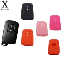 Xinyuexin Silicone Rubber Car Key Cover Case Bag Holder Shell for Toyota Camry RAV4 Avalon Auris 2 Buttons Smart Keyless holder