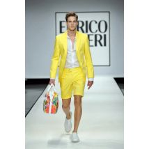 2025 Gelb Männer Sommer Ternos Slim Fit Anzüge Hochzeit Party Herren Prom Casual Strand Anzüge 2 Stück Jacke Kurze Hosen Smoking anzüge