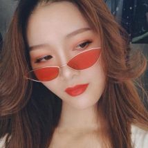 2022 New Brand Designer Small Red Cat Eye Style Sunglasses Woman Vintage Metal Glasses For Female Ocean Mirror Sol