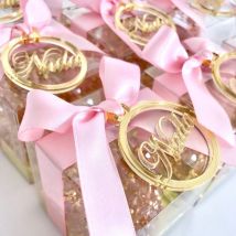 Maßgeschneiderte lasergeschnittene Baby-Name, runde Dekoration für Taufe und Taufe, Kreisanhänger, Taschenbevorzugung, keine Box, kein Band, 50 Stück