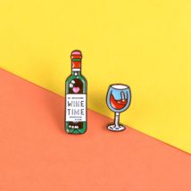 Trinken zeit emaille pin rotwein flasche Elegante becher brosche Heute ist Freitag Revers pin abzeichen Denim tasche schmuck Drunkard geschenk